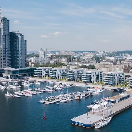 Yacht Park 公寓